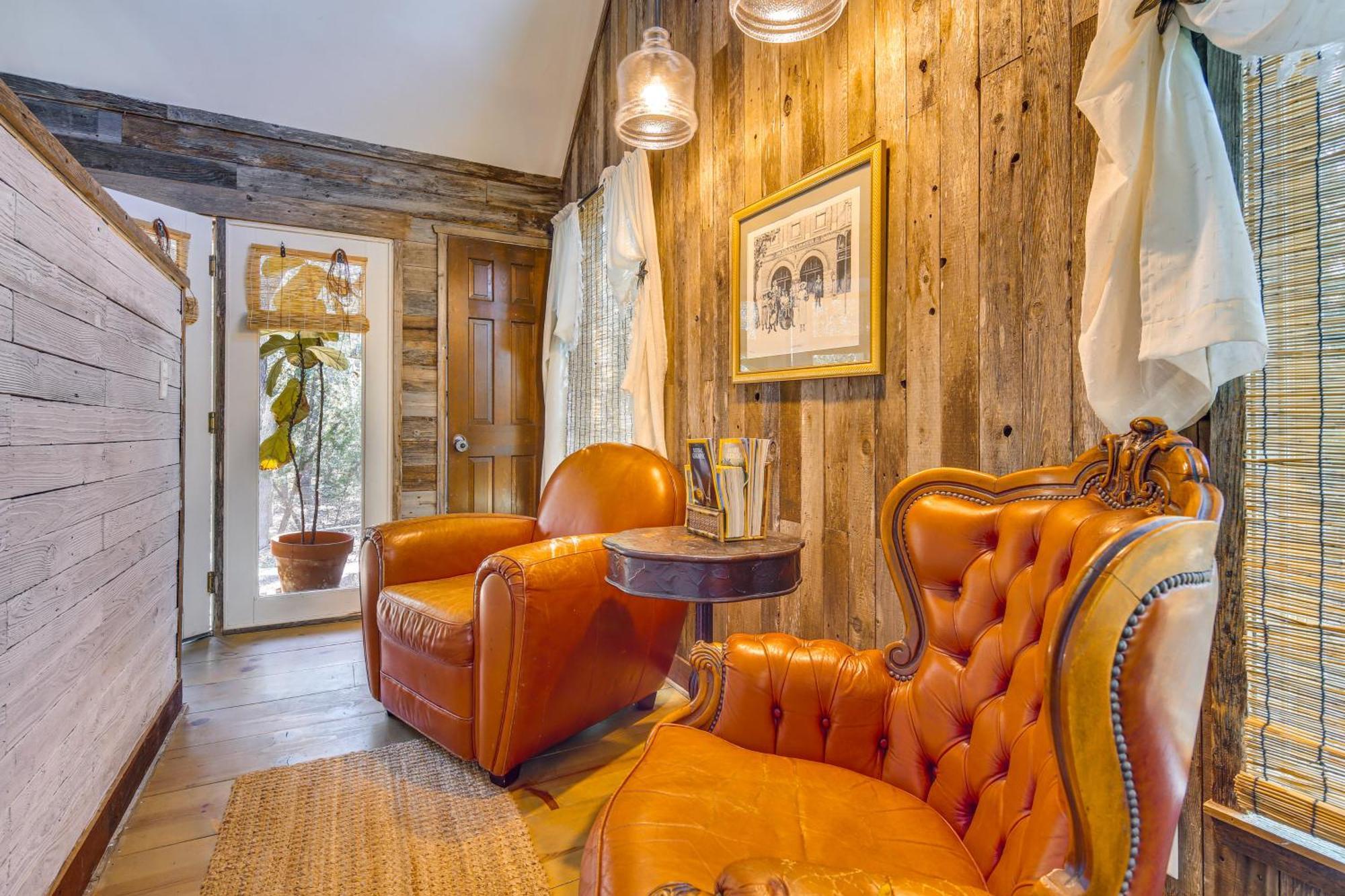 Pet-Friendly Wimberley Cabin With Fire Pit And Hot Tub Bagian luar foto